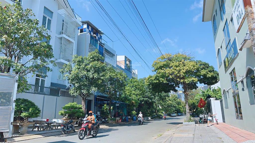 Bán nhà riêng bình trưng, đ. liên phường q.2, căn góc 129m2, nhà 3 tầng, q2 shr