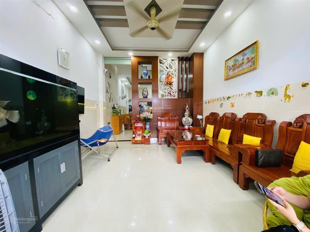 Gần riêng gần metro 109m2, nhà 3 tầng mới về ở ngay, trục đường tây hòa, giá 11,2 tỷ shr