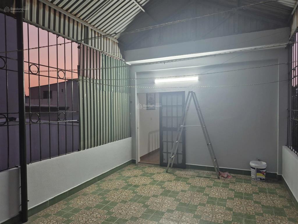 Chính chủ cho thuê nhà 3 tầng tại định công hạ, hoàng mai, phù hợp để ở, làm văn phòng, homestay