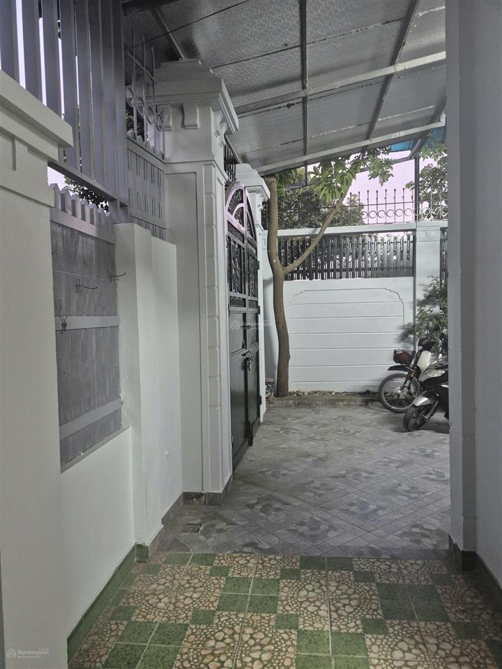Chính chủ cho thuê nhà 3 tầng tại định công hạ, hoàng mai, phù hợp để ở, làm văn phòng, homestay