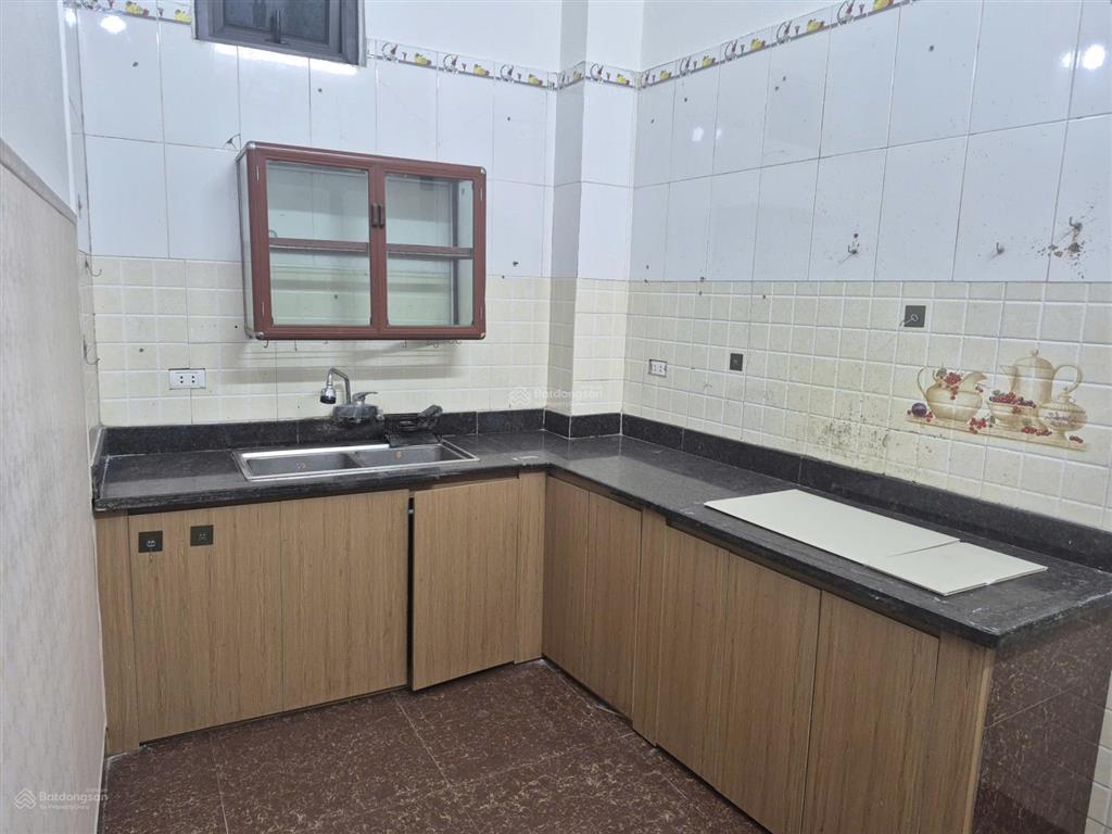 Chính chủ cho thuê nhà 3 tầng tại định công hạ, hoàng mai, phù hợp để ở, làm văn phòng, homestay