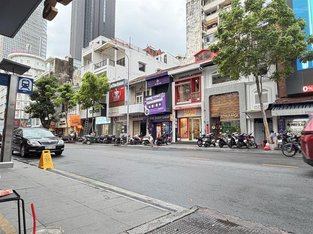 Cho thuê mt lê văn sỹ 9x16m. 1t1l. giá 260 triệu