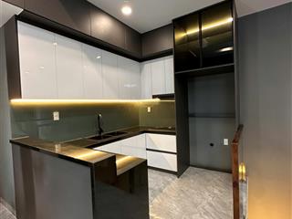 Penthouse 142m² full nội thất  không gian rộng, riêng tư, vào ở ngay
