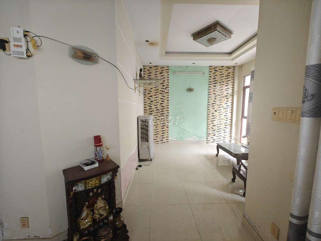 Bán nhà góc 2mt 105m2 Nguyễn Xiển