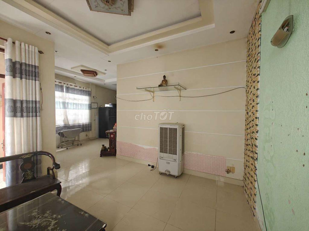 Bán nhà góc 2mt 105m2 Nguyễn Xiển