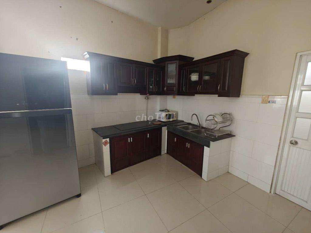 Bán nhà góc 2mt 105m2 Nguyễn Xiển