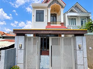 Chính chủ bán nhà mái thái diện tích 220 m2 phường dĩ an giá hời dĩ an đẹp chắc chắn