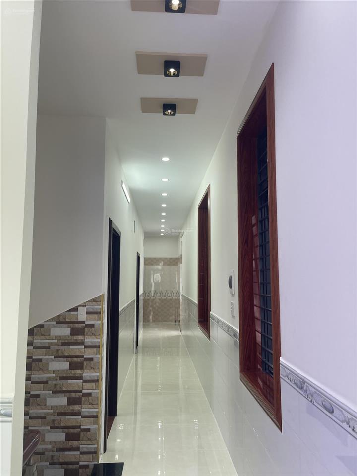 Chính chủ bán nhà mái thái diện tích 220 m2 phường dĩ an giá hời dĩ an đẹp chắc chắn