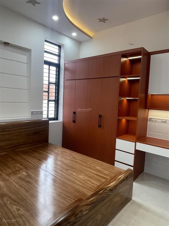 Chính chủ bán nhà mái thái diện tích 220 m2 phường dĩ an giá hời dĩ an đẹp chắc chắn