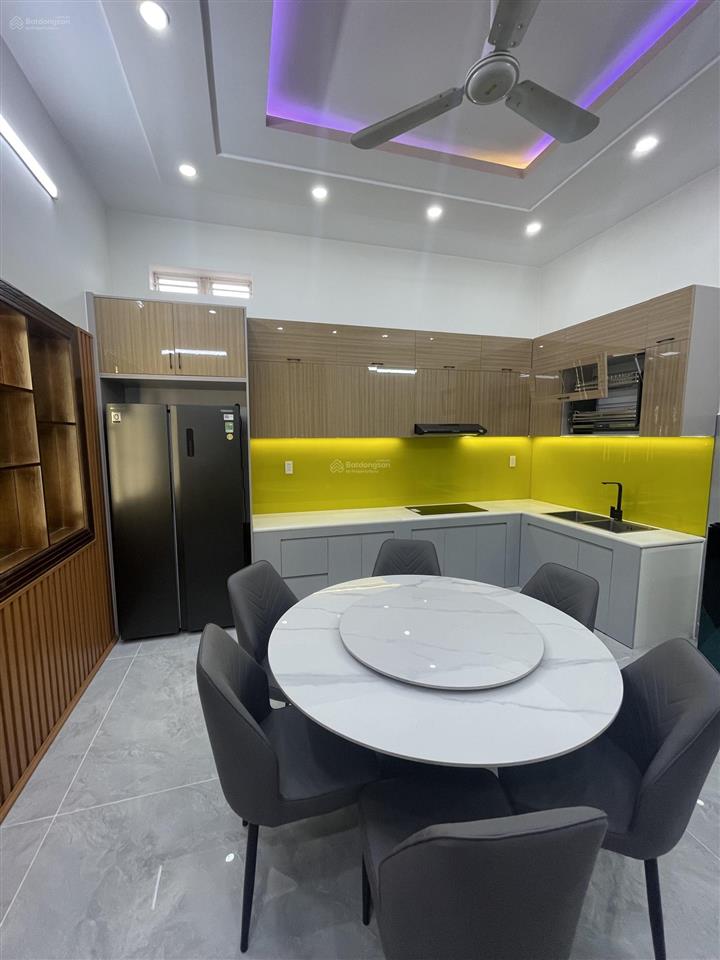 Chính chủ bán nhà mái thái diện tích 220 m2 phường dĩ an giá hời dĩ an đẹp chắc chắn