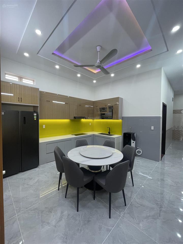 Chính chủ bán nhà mái thái diện tích 220 m2 phường dĩ an giá hời dĩ an đẹp chắc chắn