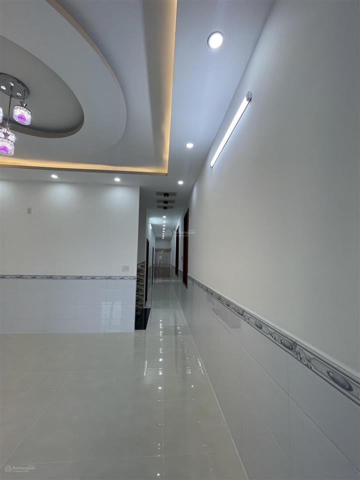 Chính chủ bán nhà mái thái diện tích 220 m2 phường dĩ an giá hời dĩ an đẹp chắc chắn