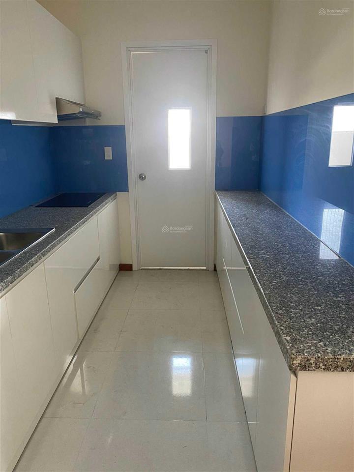 Kẹt tiền bán gấp 2 phòng ngủ full nội thất chỉ 2,95 tỷ chung cư diamond riverside  0901 469 ***