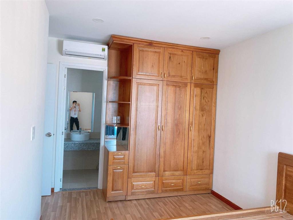 Kẹt tiền bán gấp 2 phòng ngủ full nội thất chỉ 2,95 tỷ chung cư diamond riverside  0901 469 ***