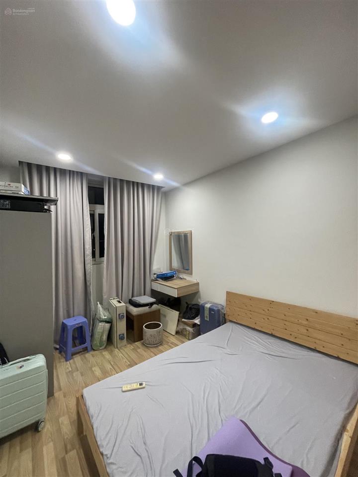 Cho thuê chung cư city gate nhà có ít nội thất view quận 1, giá 8tr  0901 469 ***