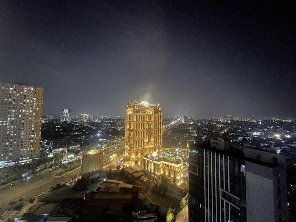 Cho thuê chung cư city gate nhà có ít nội thất view quận 1, giá 8tr  0901 469 ***