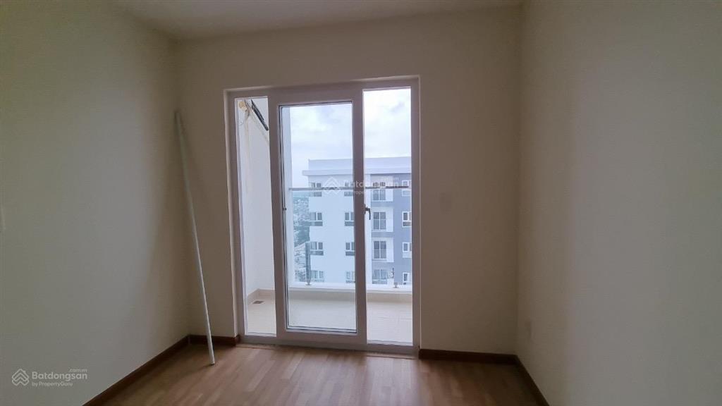 Cho thuê nhà trống diamond riverside giá chỉ 8tr  0901 469 ***