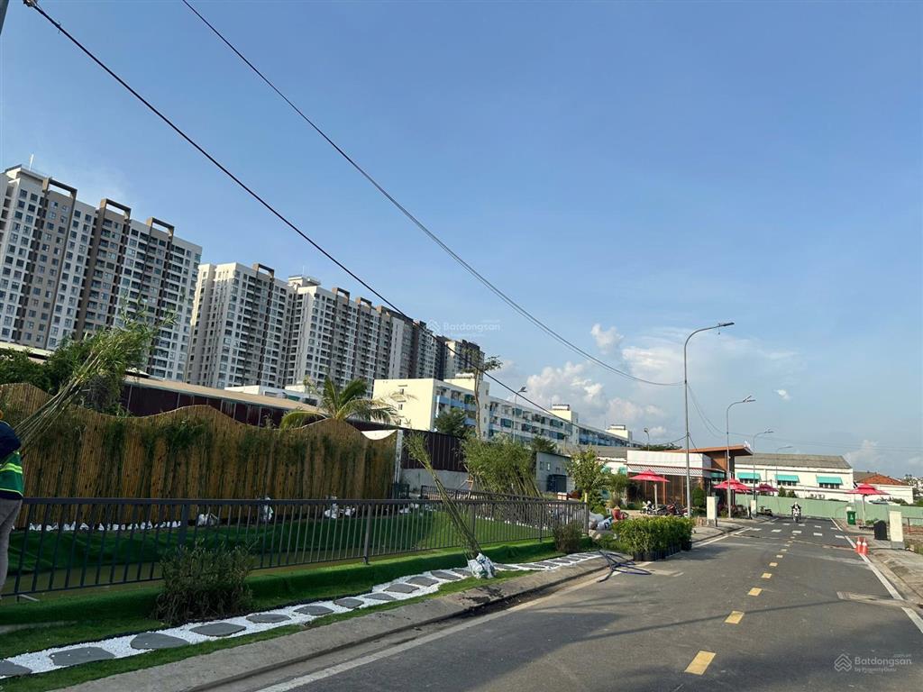 Nhà phố liền kề chung cư akari  bình tân  1 trệt 3 lầu 1 tum giá 7.250 tỷ  0901 469 ***