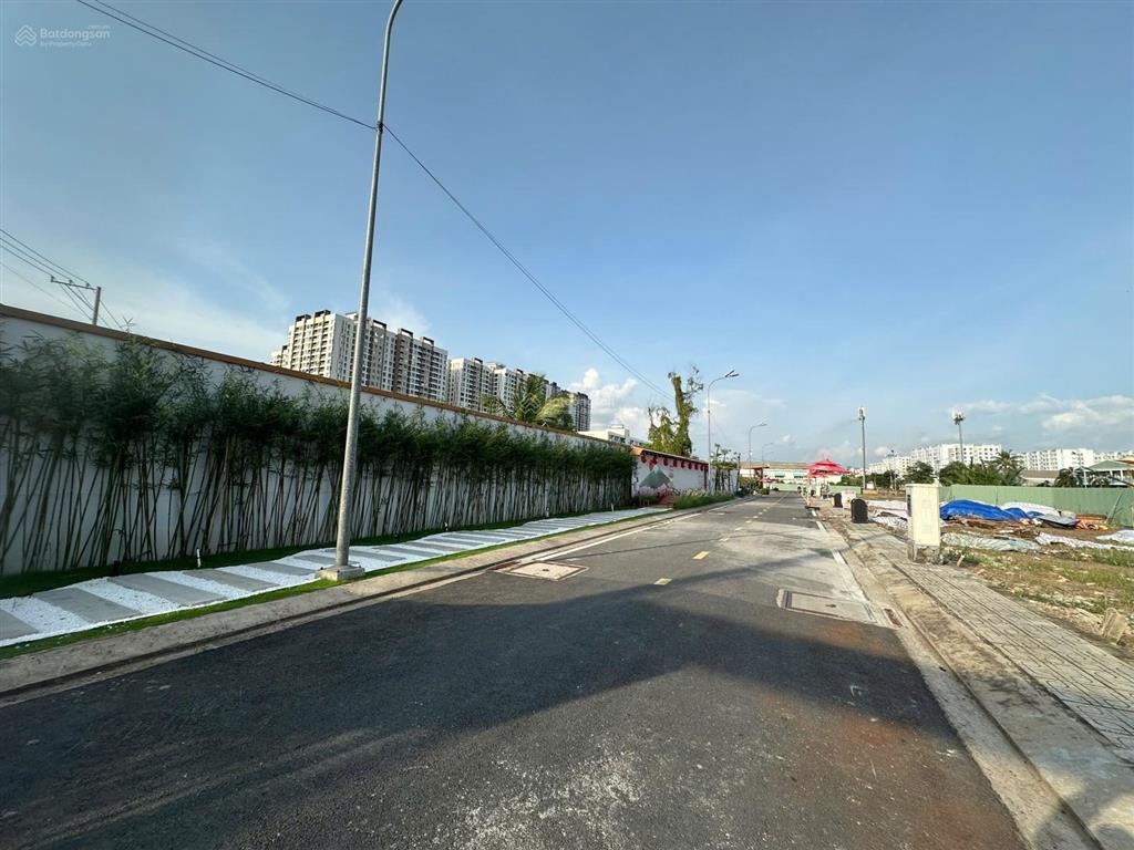 Nhà phố liền kề chung cư akari  bình tân  1 trệt 3 lầu 1 tum giá 7.250 tỷ  0901 469 ***