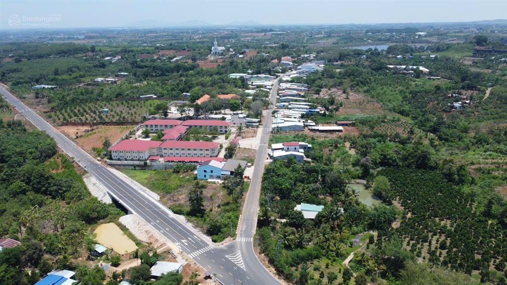 Bán gấp lô đất 155.4m2 khu vực suối rao, huyện châu đức, sẵn thổ cư 80m2, giá 800tr,  0888 000 ***