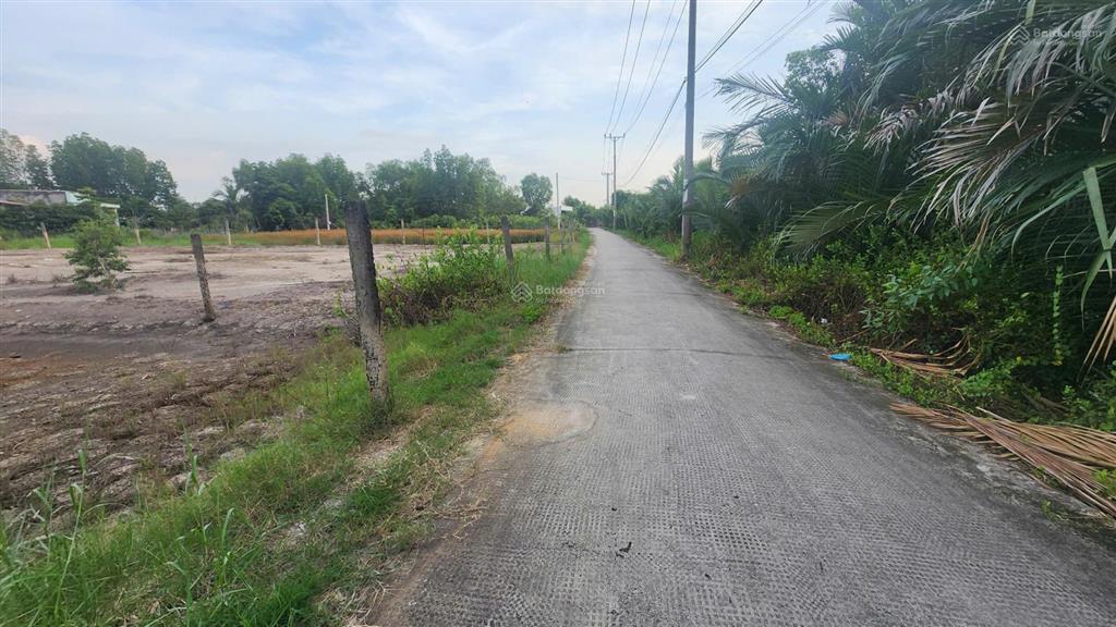 Bán đất góc 2 mặt hẻm đường hà quang vóc, xã bình khánh, diện tích 550m2, giá 1,8 tỷ