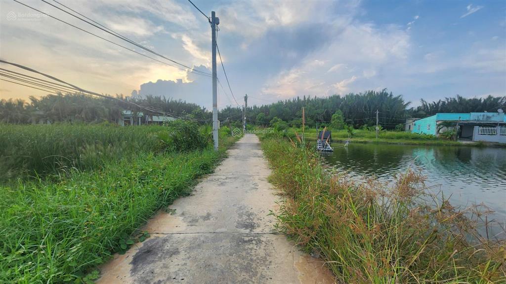 Bán đất góc 2 mặt hẻm đường hà quang vóc, xã bình khánh, diện tích 550m2, giá 1,8 tỷ