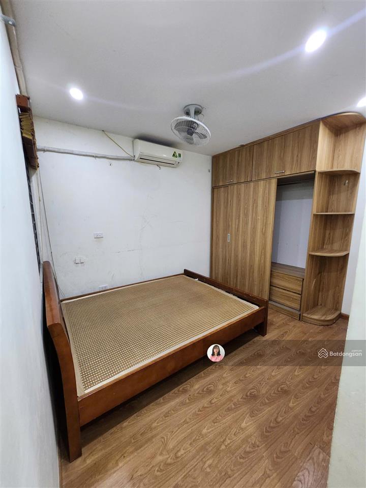Bán gấp căn hộ khu nhà ở hưng thịnh, ch 2n1wc 56m2 vuông vắn, giá bán trong tuần 3.1 tỷ. có sổ