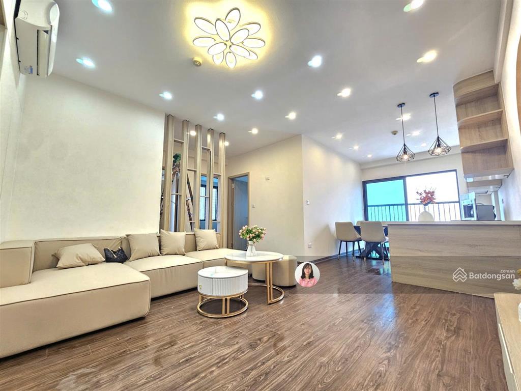Chính chủ cần bán căn hộ tòa htt 89 phùng hưng, 3n2wc 2 ban công nhà cực thoáng, full đồ như hình