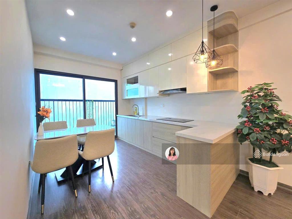 Chính chủ cần bán căn hộ tòa htt 89 phùng hưng, 3n2wc 2 ban công nhà cực thoáng, full đồ như hình