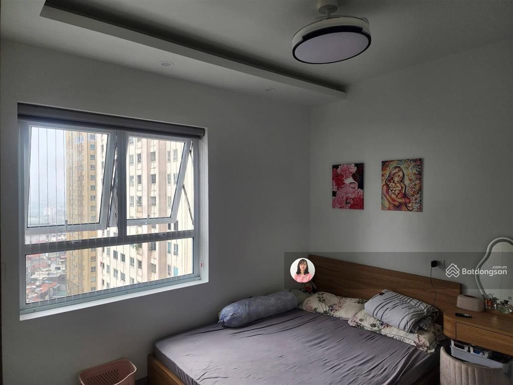Mình bán căn góc 3 ngủ tòa nam xa la, hà đông, căn góc 84m2 nhà đẹp sẵn ở, full nội thất,có sổ
