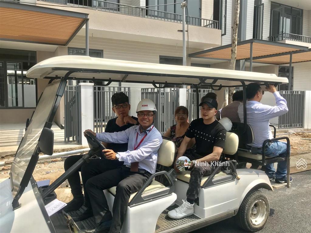 Cho thuê nhà lavila nguyên căn, nhà mới, đẹp 100% giá 25 triệu