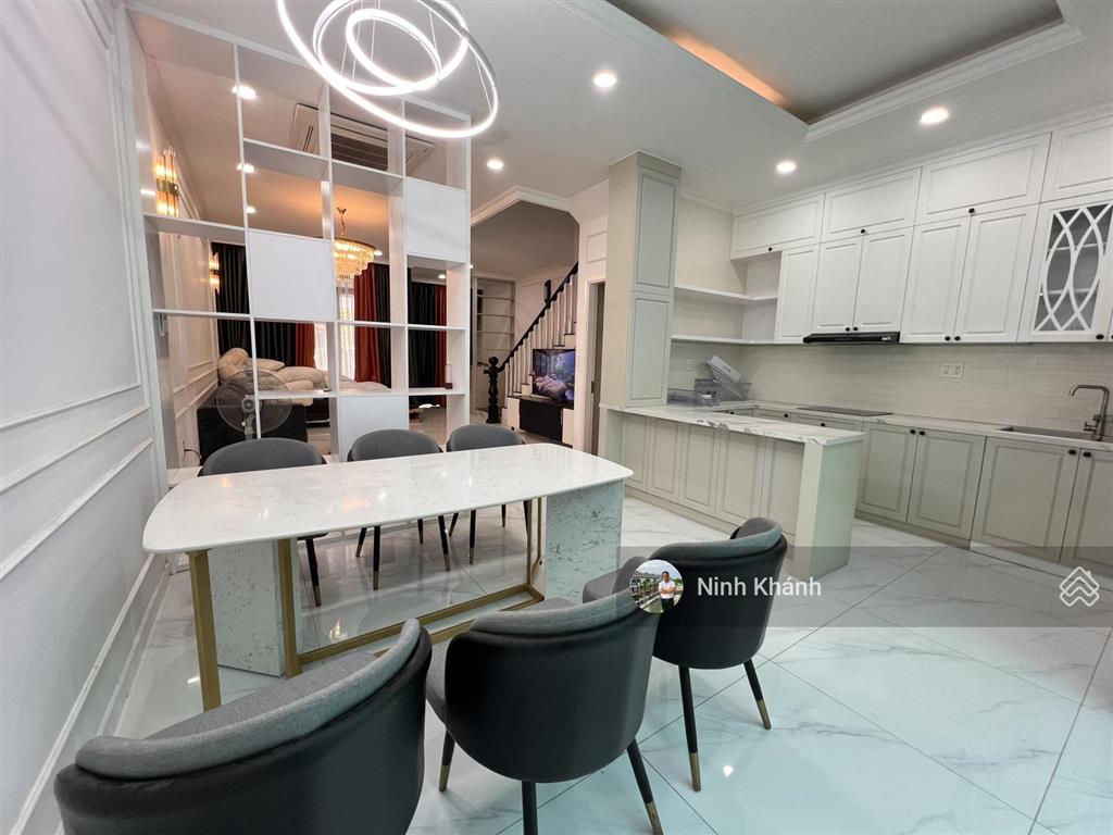 Cho thuê nhà lavila nguyên căn, nhà mới, đẹp 100% giá 25 triệu