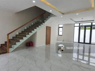 Chính chủ cần bán căn lavila nội thất cơ bản giá rẻ hơn thị trường 2 tỷ gọi ngay 0909 499 ***