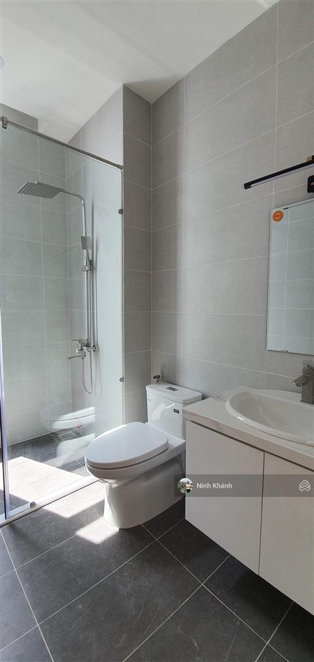 Chính chủ cần bán căn lavila nội thất cơ bản giá rẻ hơn thị trường 2 tỷ gọi ngay 0909 499 ***