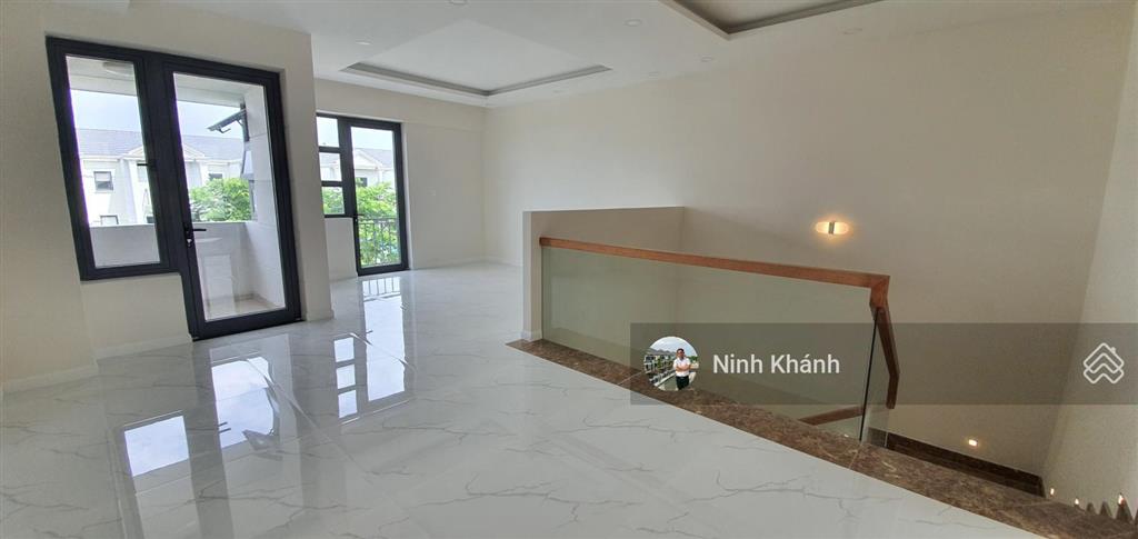 Chính chủ cần bán căn lavila nội thất cơ bản giá rẻ hơn thị trường 2 tỷ gọi ngay 0909 499 ***