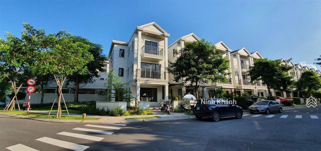 Cho thuê biệt thự nine south full nội thất 25 triệu gọi ngay 0909 499 ***