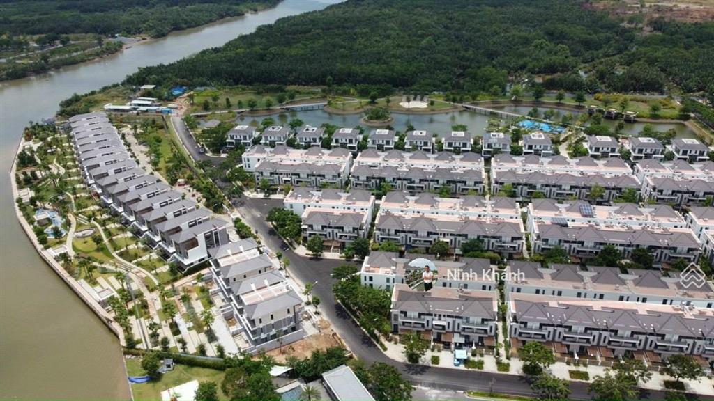 Săn hàng ngộp biệt thự lavila hiếm có 1 căn chỉ 11,5 tỷ