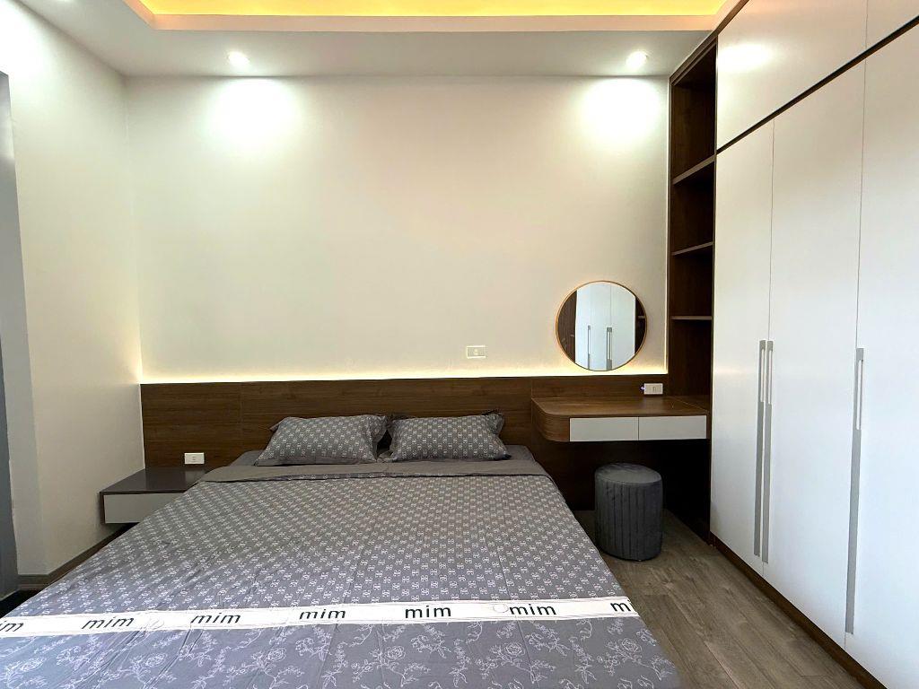 Chủ nhà cần bán căn hộ VPKH và ĐT ngõ 1 Đông Quan , Cầu Giấy. Dt 84m2. Giá 7 tỷ