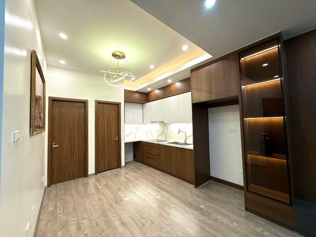 Chủ nhà cần bán căn hộ VPKH và ĐT ngõ 1 Đông Quan , Cầu Giấy. Dt 84m2. Giá 7 tỷ
