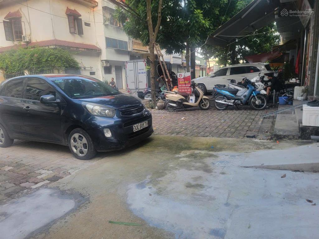 Chính chủ cần bán đất mặt đường lưu phái  lô góc  mặt tiền 18m  vỉa hè đỗ ô tô  đường 3 làn xe