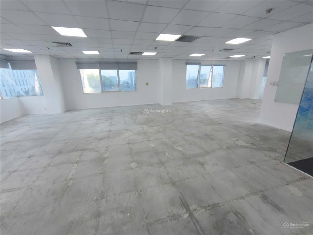 Chi office  cho thuê sàn vp dt 220m2 tòa nhà vno 139 paster, quận 3 giá thuê 127tr (gọi có ưu đãi)