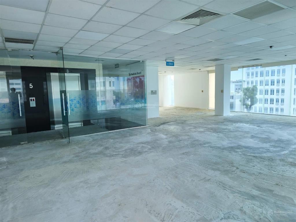 Chi office  cho thuê sàn vp dt 110m2 tòa nhà vno 139 paster, quận 3 giá thuê 63tr (gọi có ưu đãi)