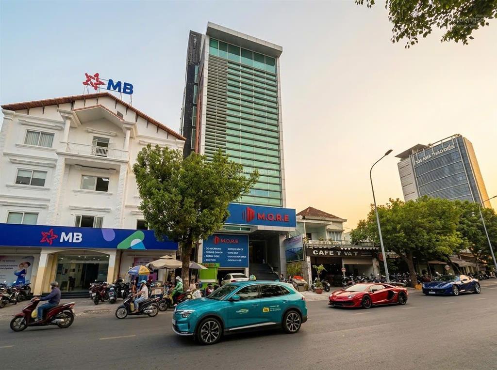 Chi office  cho thuê văn phòng m.o.r.e hoàng hoa thám 100m² giá tốt (gọi chi có ưu đãi)