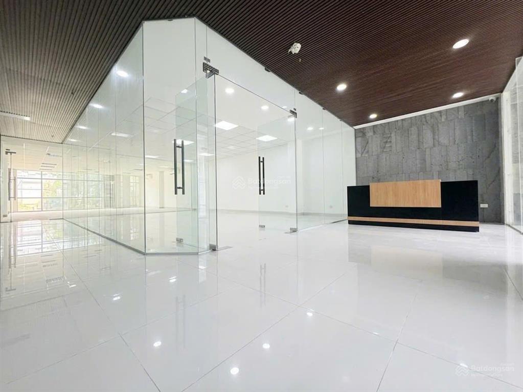 Chi office  cho thuê văn phòng m.o.r.e hoàng hoa thám 157m² giá tốt (gọi chi có ưu đãi)