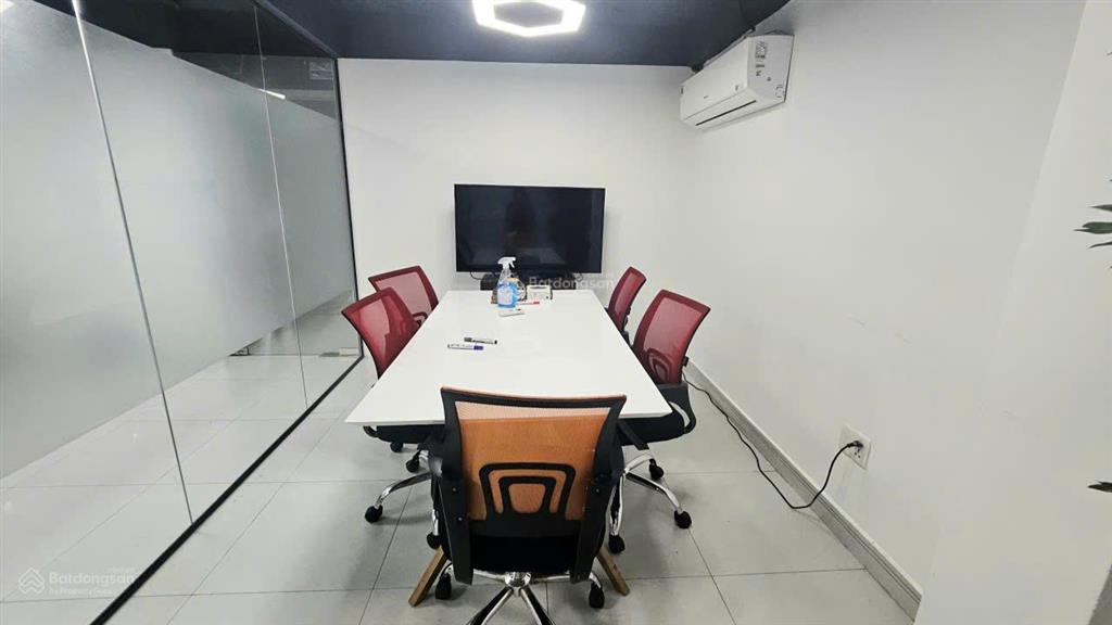 Chi office tòa nhà điện biên phủ ngay metro đối diện landmark 81, 75m2 tặng nội thất giá tốt