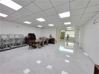 Văn phòng lý phục man quận 7 150m2 tầng trệt lửng chỉ 39 tr/tháng