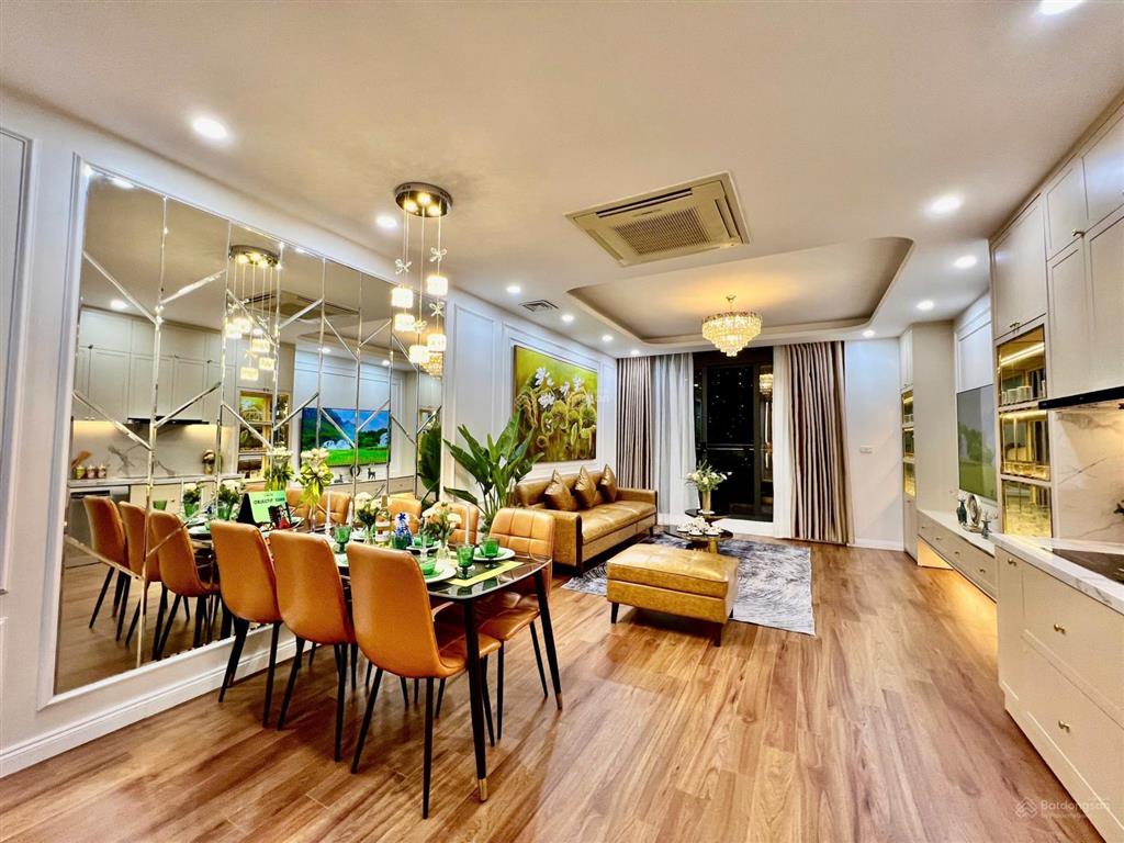 Cho thuê căn hộ 3pn 100m2 full đồ tại cc stellar garden giá 18 tr.  0888 066 *** (có slot ô tô)