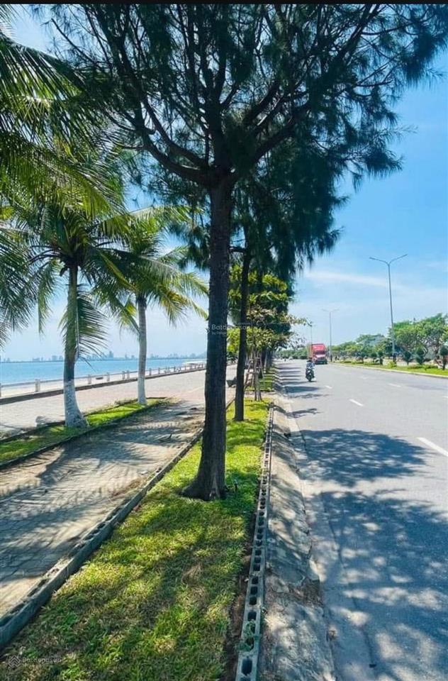 Bán cặp đất biển đường 45m nguyễn tất thành, dt 273m2 ngang 11m, lô đất 3 mặt tiền
