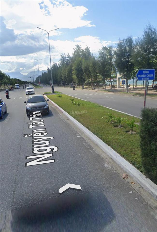 Bán cặp đất biển đường 45m nguyễn tất thành, dt 273m2 ngang 11m, lô đất 3 mặt tiền