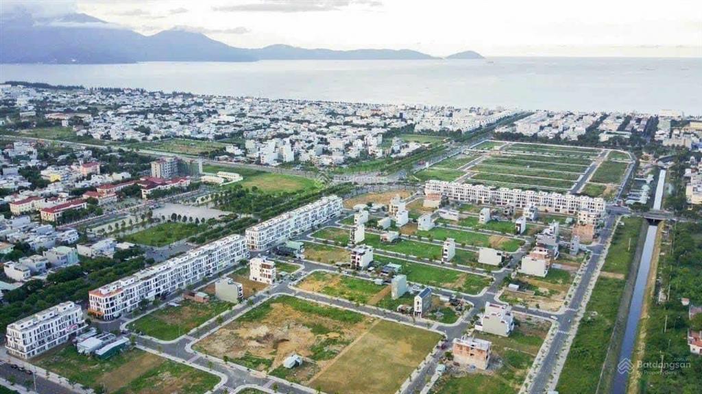 Bán shophouse 4 tầng  mặt tiền đường 33m hoàng thị loan  tuyến chính kinh doanh dịch vụ